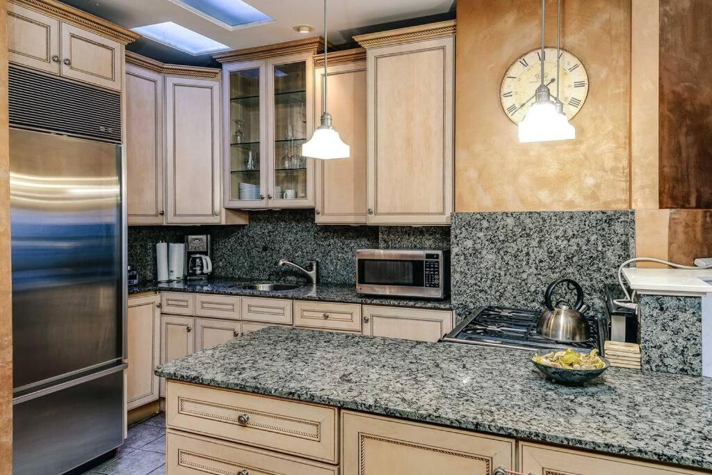 Historic And Unique Brownstone In Gold Coast - Downtown - 3 Daire Chicago Dış mekan fotoğraf