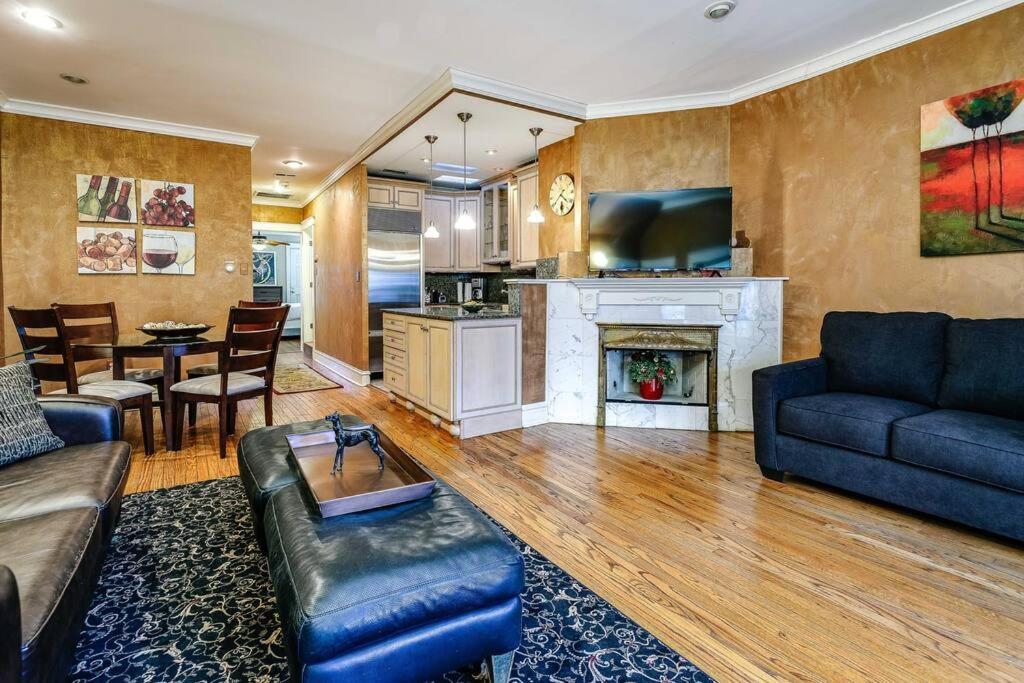 Historic And Unique Brownstone In Gold Coast - Downtown - 3 Daire Chicago Dış mekan fotoğraf